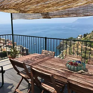 ** Pensión La Terrazza Di Peun Italia